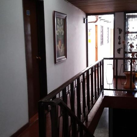 La Casa De Huespedes Hotell Bogotá Exteriör bild
